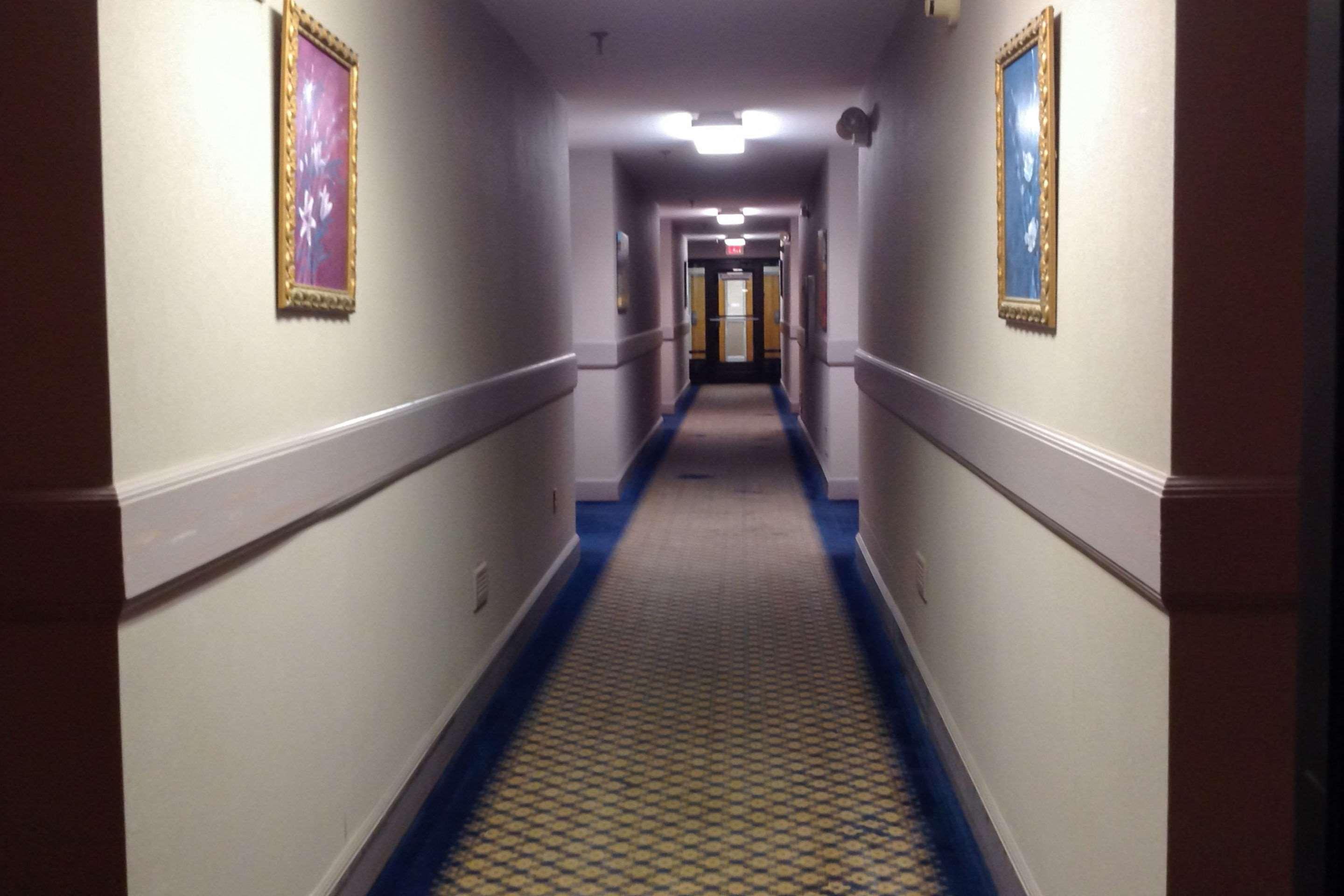 Hotel Econo &