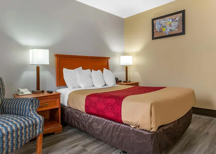 Econo Lodge & Suites Southern Pines