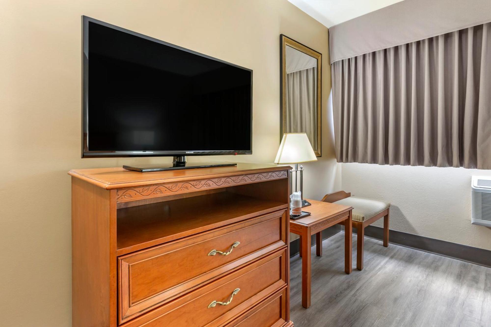 Econo & Hotel 2*
