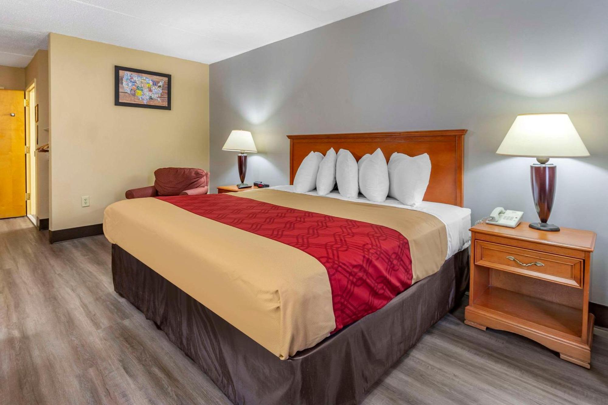Econo & Hotel 2*