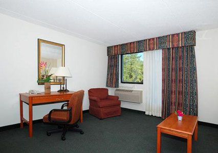 Hotel Econo & Southern Pines